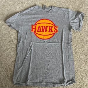 ATLANTA HAWKS BASKETBALL TSHIRT MEDIUM